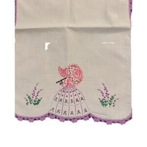 Embroidered Lady Pink Table Runner Purple Crocheted Edge Vintage linen 13.5 x 40